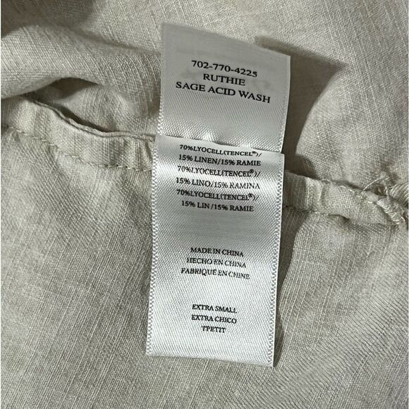 Rails Light Gray Ruffle Sleeve Top - Picture 14 of 14